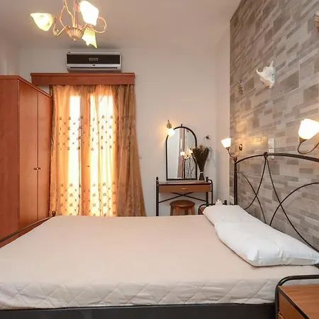 Orama Studios * Agia Anna (Naxos)