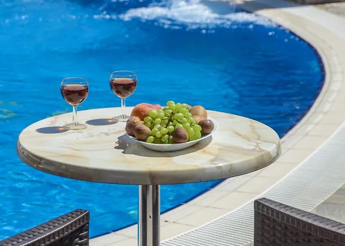 Orama * Айя-Анна